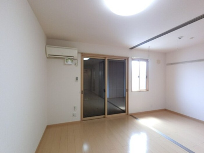 【居間・リビング】 | グランソシエB