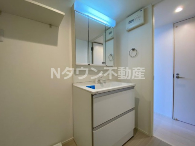 【独立洗面台】 | サンライト大曽根 | 使いやすい独立洗面台です