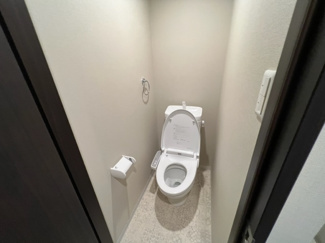 【トイレ】 | アムールみのりⅤ | 落ち着いた色調のトイレです