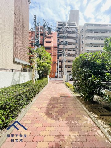 サンライフ西公園のエントランス