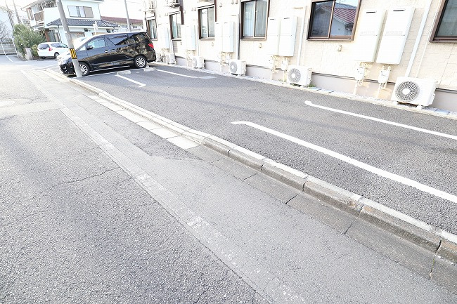 フォンターナ・ルチアの駐車場