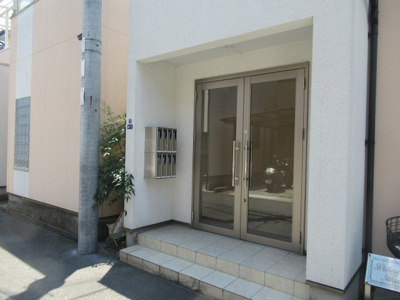 【エントランス】 | パレスハナテンⅠ（放出賃貸） | ゆとりのあるエントランスです