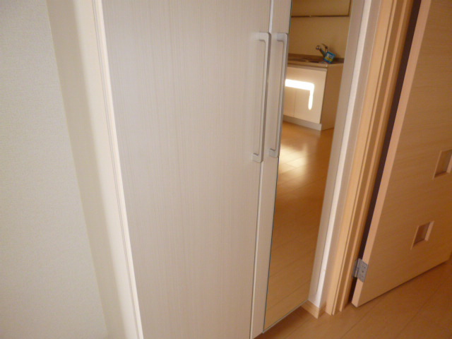 ベル・アンジュの玄関|シューズボックス（鏡付き）