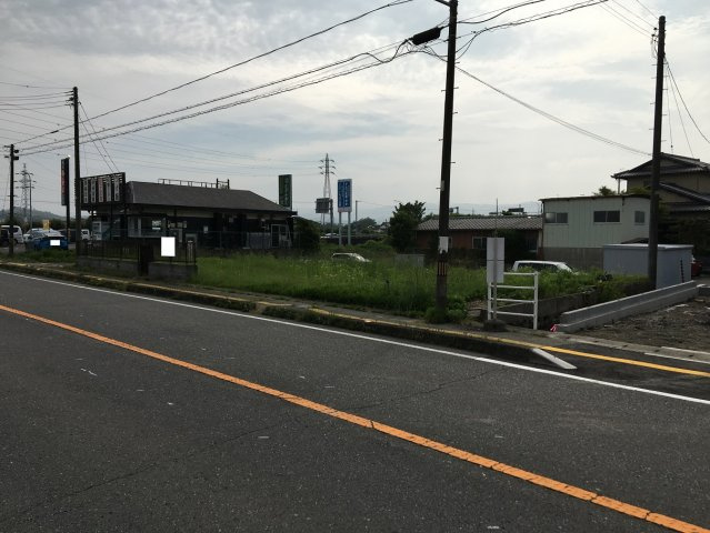 錦町上中田　売土地の前面道路含む現地写真