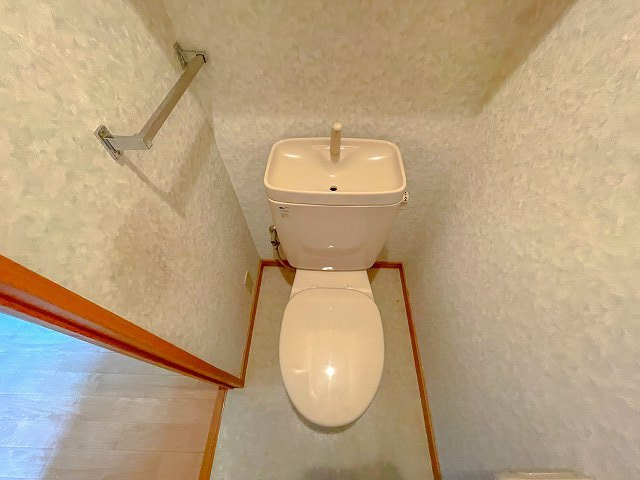 楽住庵のトイレ|落ち着いたトイレです
※間取り反転の場合あり、内装が若干異なる場合がございます