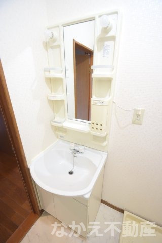 【洗面所】 | 忙しい朝には欠かせない洗面所です
