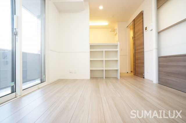 熊本市南区日吉２丁目のアパートの居間・リビング