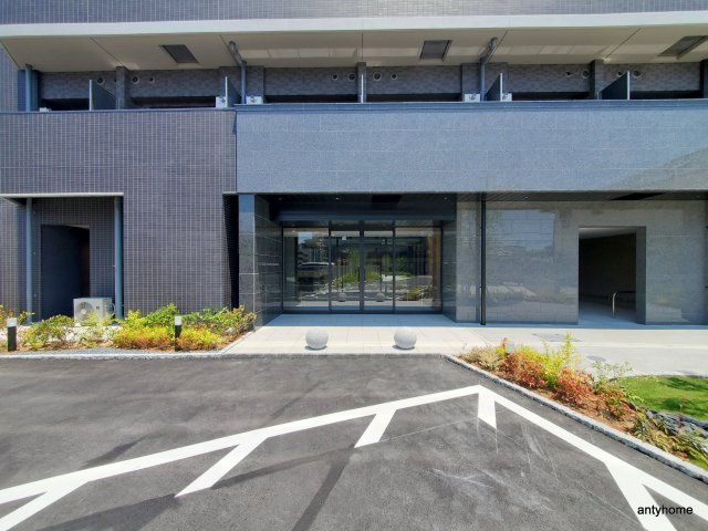 プレサンスブルーム東三国　仲介手数料無料のエントランス