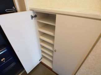 【玄関】 | 参考写真　同物件別のお部屋の写真です