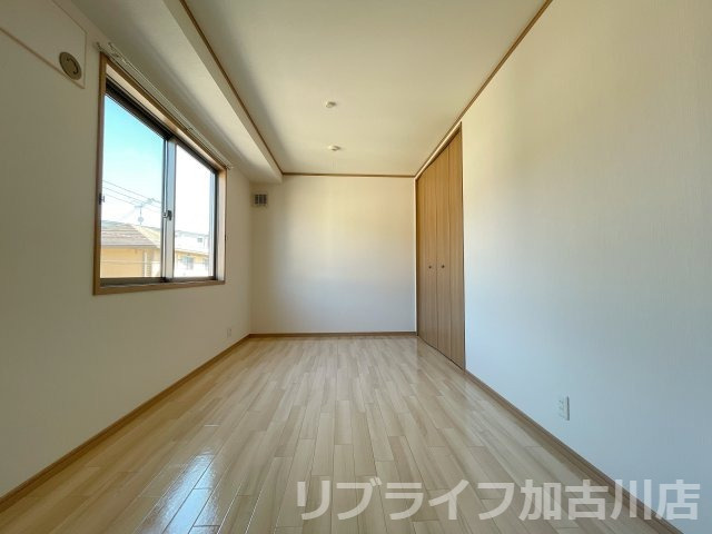 ザ・ニューブライト大島の寝室