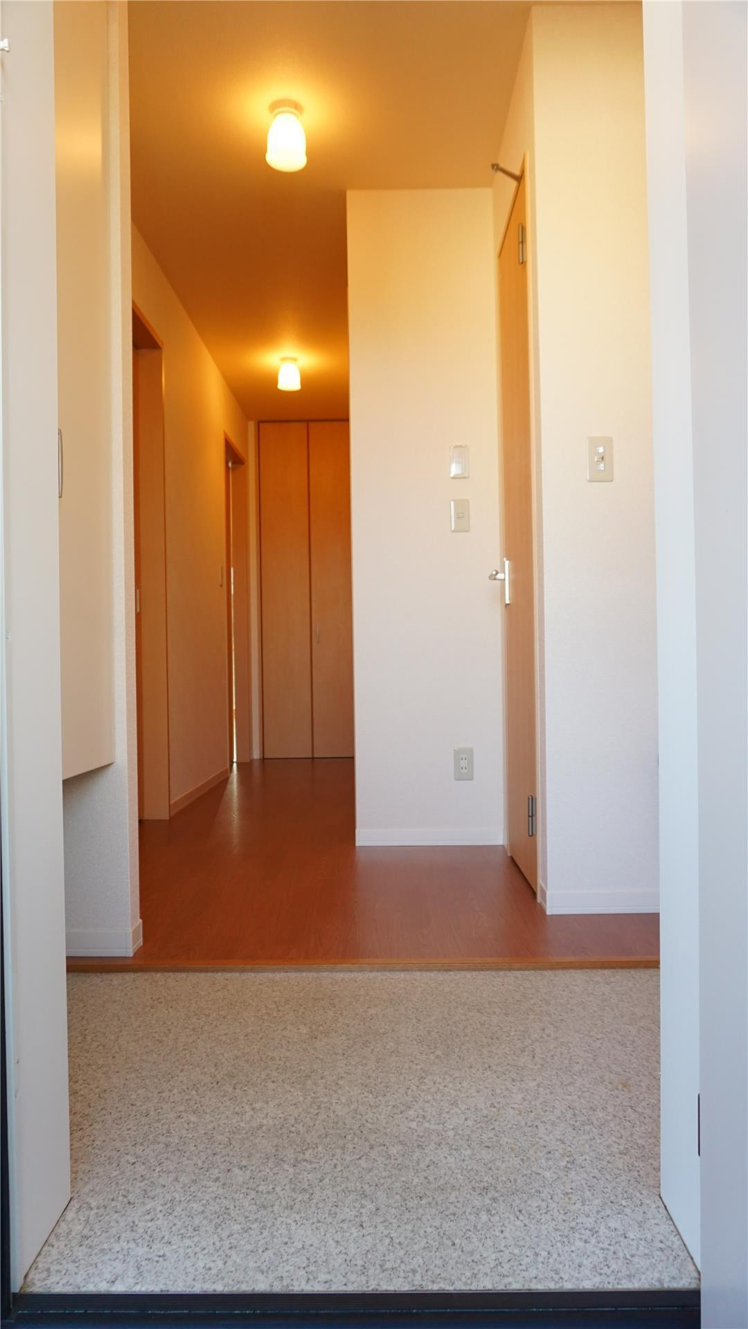 ＢＥＬ ＡＭＥＲ　(ベル アメール)の玄関