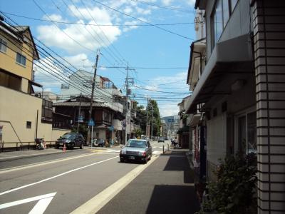 レジデンス若宮の周辺|前面道路