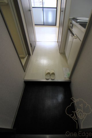 クレセント都島の玄関