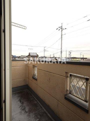 ピアタウン毛野２のバルコニー|2024年撮影。現況と異なる場合があります。南面バルコニー。