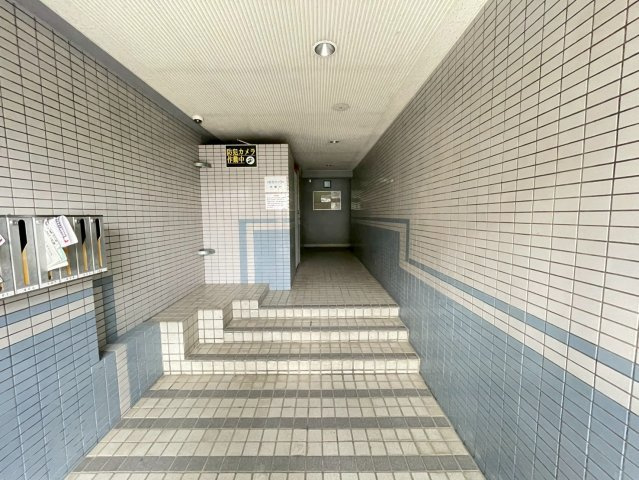 19サンライズ上小阪のロビー