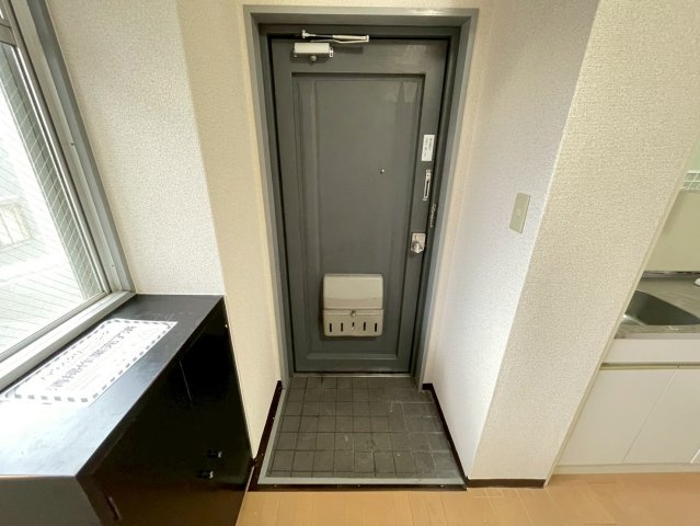 19サンライズ上小阪の玄関