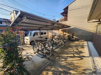 カーサ小紅屋の駐車場|駐輪場