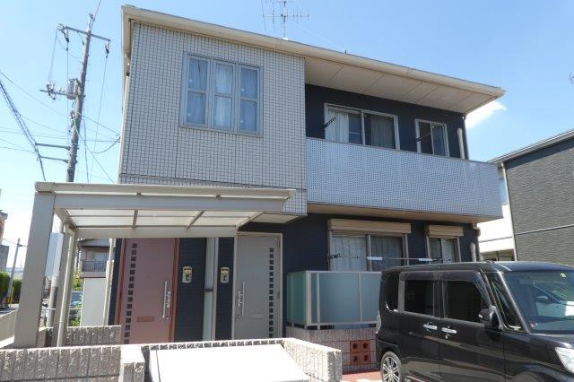 倉敷市西中新田のアパートの外観