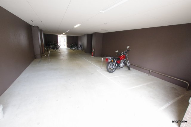 プランドール新大阪PARKレジデンス　仲介手数料無料の駐車場