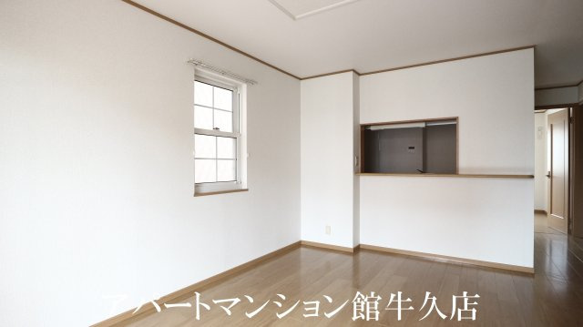 レジデンスさくら台Ｅの居間・リビング|居室・リビング