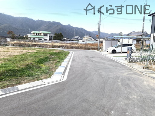 【前面道路含む現地写真】 | たつの市新宮町中野庄／21区画