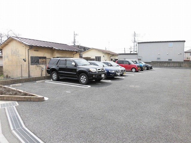 エスポワールⅡの駐車場