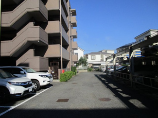 【駐車場】