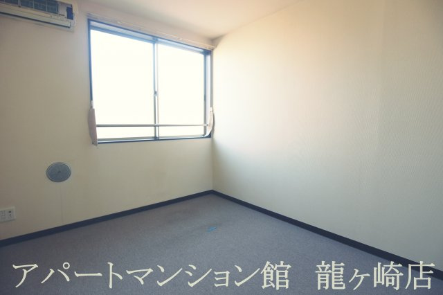 レオネクストエスポワール愛戸の居間・リビング