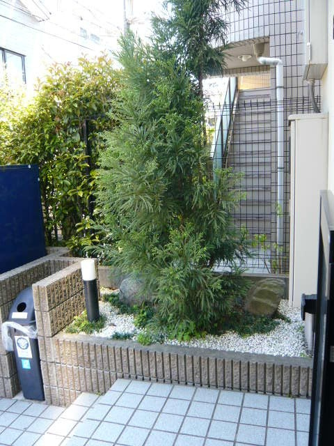 パークアジュールのエントランス|落ち着いたエントランスです