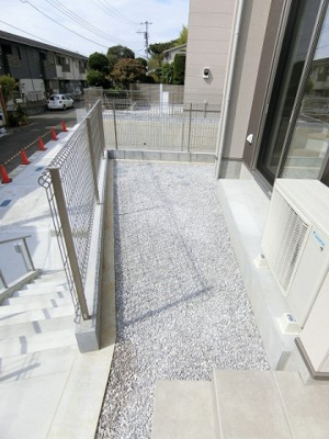 【庭】 | casita東百合丘3/カシータ | 南向きの専用庭です！プランターでガーデニングなども楽しめますね♪