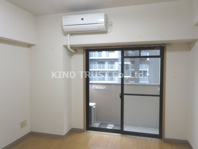 ランドマークシティ同心の居間・リビング|こちらのリビングで趣味の時間をお楽しみください