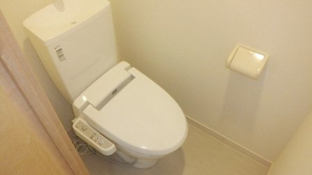 リブリ・ＭＩＹＡＢＩのトイレ|ウォッシュレットタイプのトイレです♪