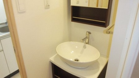 リブリ・ＭＩＹＡＢＩの洗面所|オシャレな独立洗面台♪