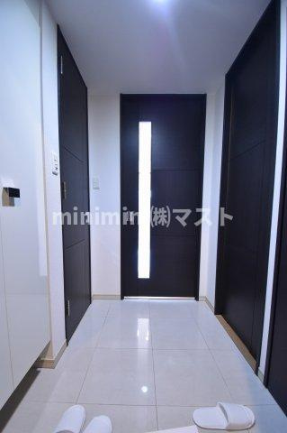 ISM谷町六丁目の玄関