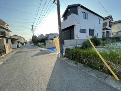 【前面道路含む現地写真】 | 守山区向台1期　全1棟　1号棟＜仲介手数料無料＞天子田小・大森中　新築一戸建て | 11/11撮影
守山区の新築一戸建てや不動産売買の事ならマックスバリュで住まい相談エムワイホームにお任せください。