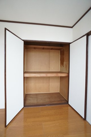 大窪ハウスの収納|洋室4.5帖の収納♪