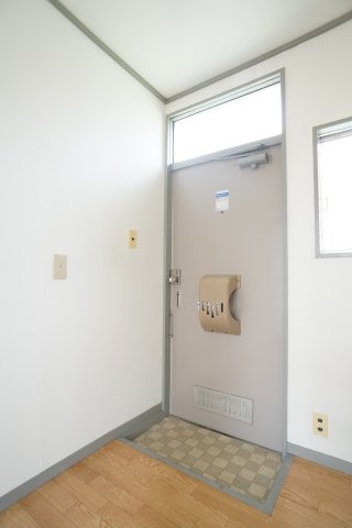 大窪ハウスの玄関