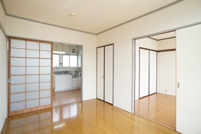 大窪ハウスの居間・リビング|洋室6.0帖♪