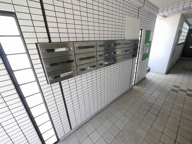垂水ハウス壱番館のエントランス