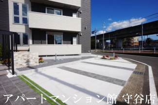 【駐車場】