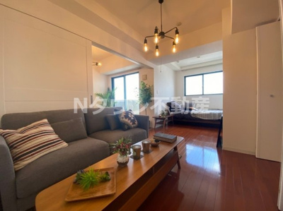 【居間・リビング】 | Gramercy Shiromi-dori | おしゃれな居間です