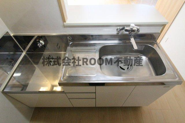 ライズ霧島のキッチン|コンパクトなキッチンで掃除もラクラク