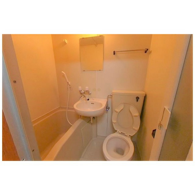 岐阜市洞のアパートの浴室