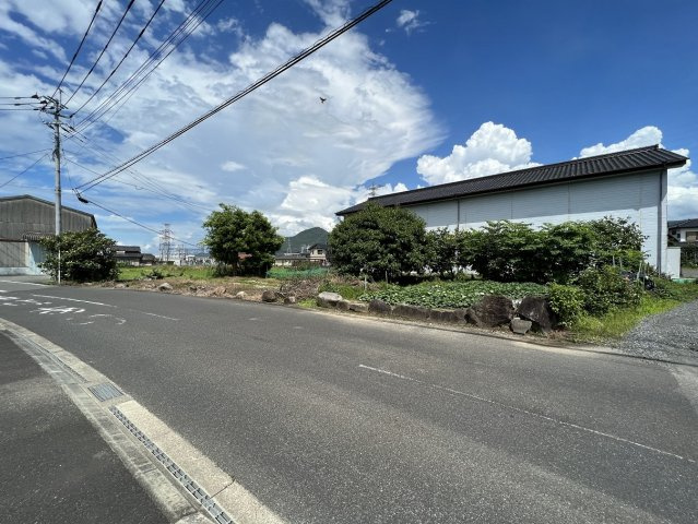井上町土地の前面道路含む現地写真