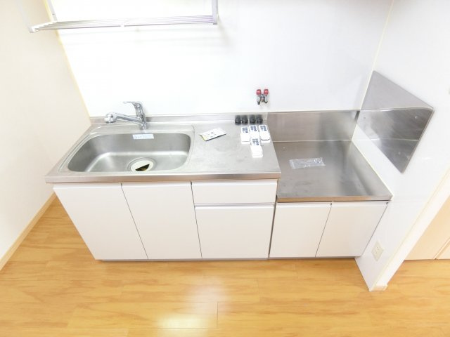 シャングリラ滝谷のキッチン|別部屋内装写真