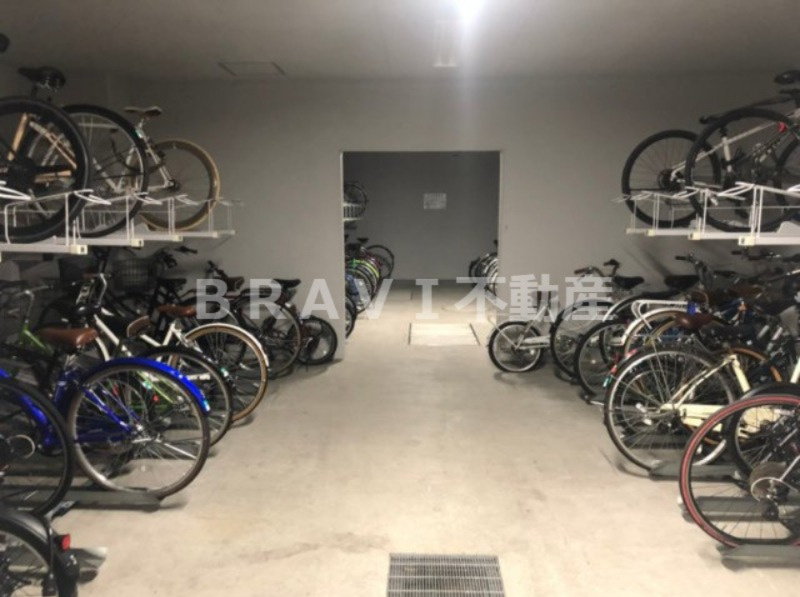 エステムプラザ大手前エヴァース BRAVI不動産のその他共用部分|【エステムプラザ大手前エヴァース】無料の駐輪場