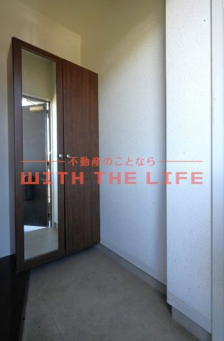 リノ・パラッツォ【１０，０００円キャッシュバック対象物件】の玄関|シンプルで使いやすい玄関です