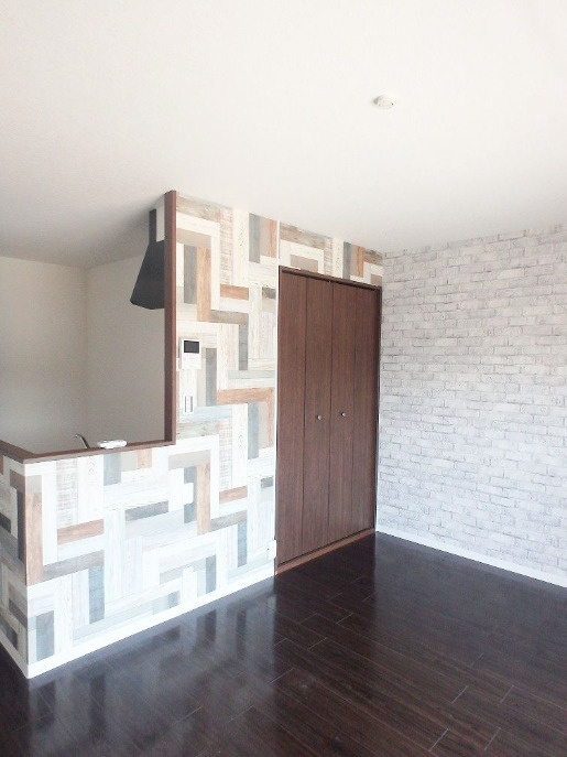 リノ・パラッツォ【１０，０００円キャッシュバック対象物件】の居間・リビング|こちらの居間で趣味の時間をお楽しみください