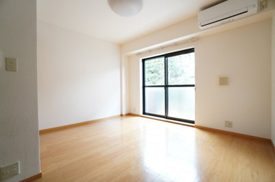 【居間・リビング】 | サンモールハイツA | ※同物件・同タイプの写真です。