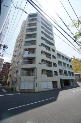 【外観】 | グレイス比治山（リノベーション済） | 【資料には掲載していない情報】
物件の陽当りや通風・仕様設備やお部屋の大きさの比較、
近隣・周辺環境や街並みなど、資料には掲載していない情報が
現地にはたくさんあります。是非ご確認ください。